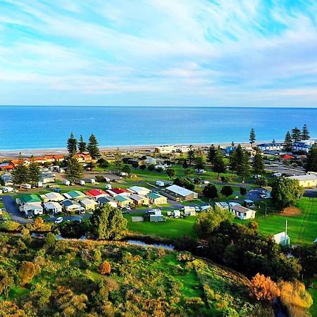 Moana Beach Tourist Park Kültér fotó